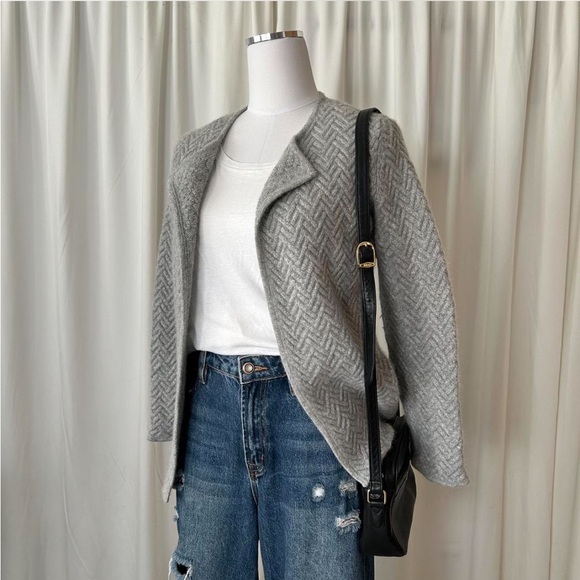 Grey Jones New York Signature wool blend cardigan size Large. - Picture 3 of 8
